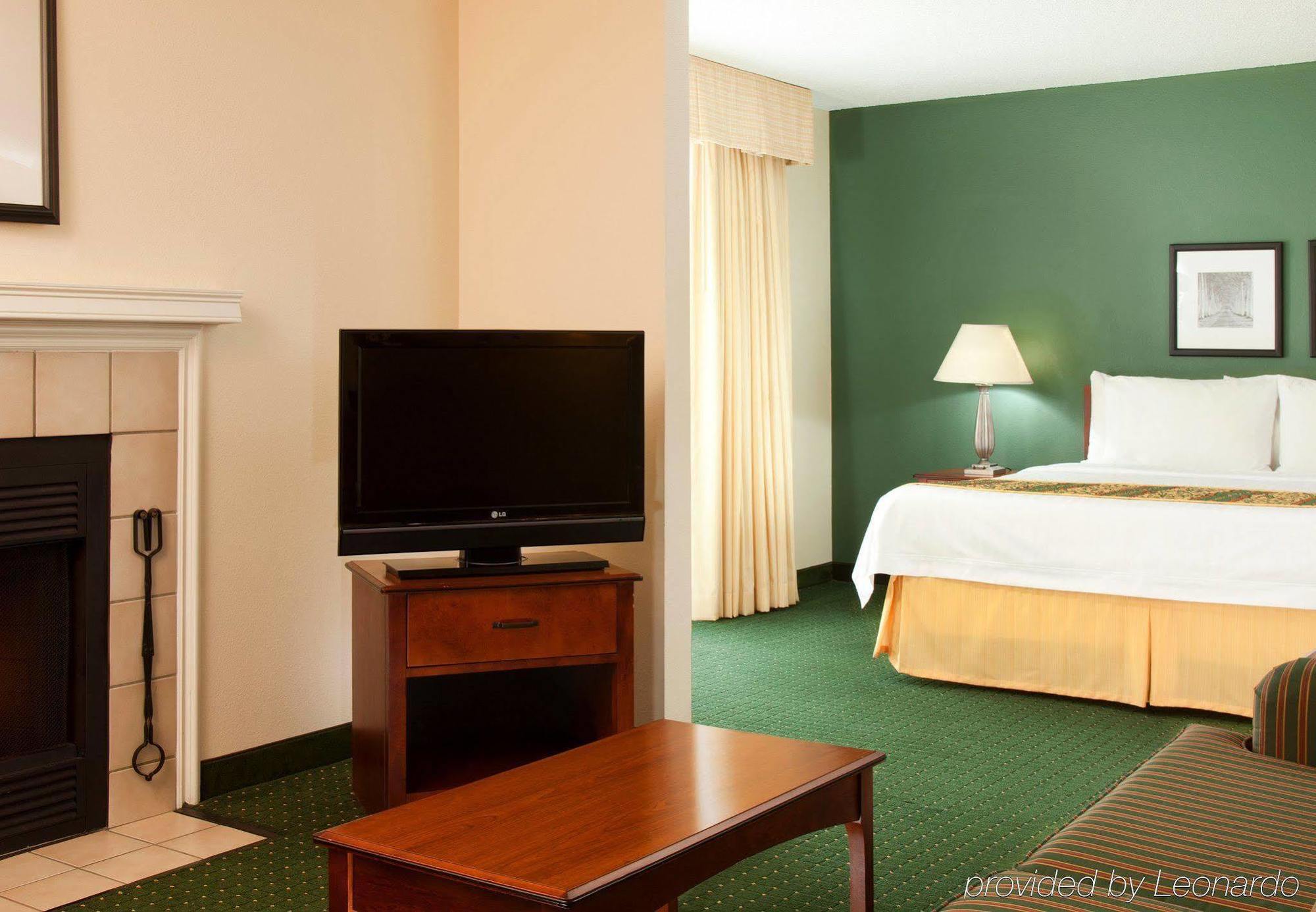 Residence Inn Kansas City Downtown/Union Hill Exterior photo